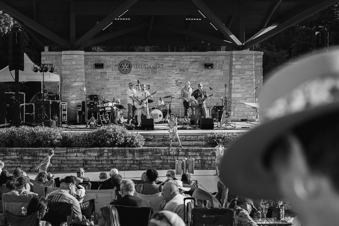 A young fan dances up front while Bockenplautz plays.