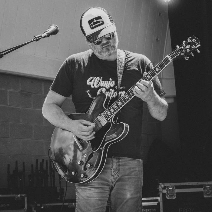 Ryan Elliott of White Dry Pages playing his beautiful Gibson ES335